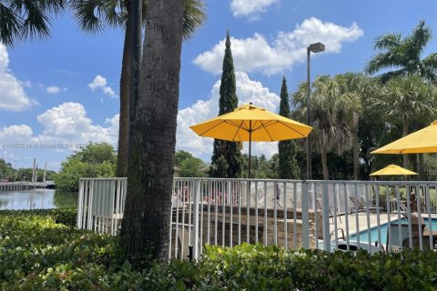 Townhouse in Plantation, Florida 2 bedrooms, 103.12 sq.m. № 1891507 - photo 14