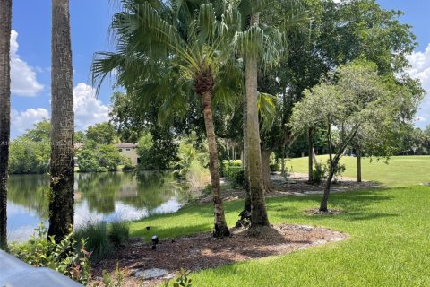 Townhouse in Plantation, Florida 2 bedrooms, 103.12 sq.m. № 1891507 - photo 16