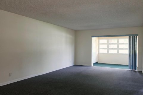 Купить кондоминиум в Лейк-Уорт, Флорида 3 комнаты, 97.45м2, № 2085794 - фото 6