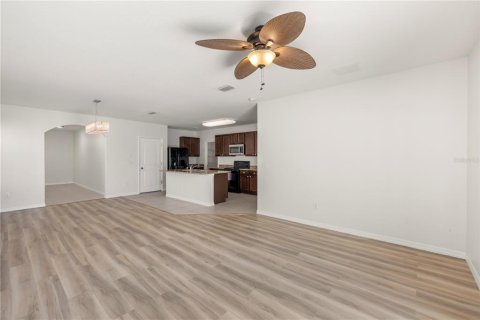 House in Wesley Chapel, Florida 5 bedrooms, 227.33 sq.m. № 2238505 - photo 12
