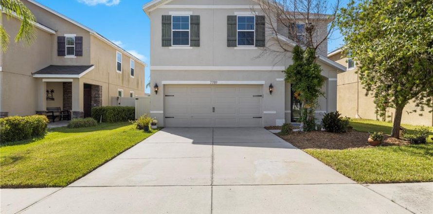 House in Wesley Chapel, Florida 5 bedrooms, 227.33 sq.m. № 2238505