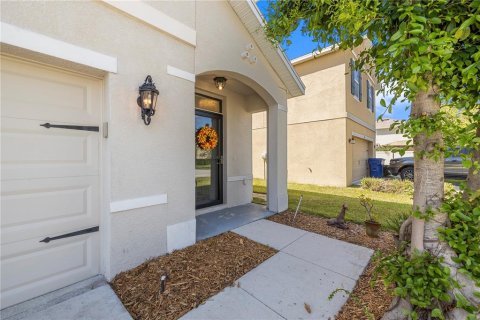 House in Wesley Chapel, Florida 5 bedrooms, 227.33 sq.m. № 2238505 - photo 4