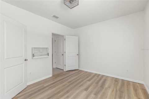 House in Wesley Chapel, Florida 5 bedrooms, 227.33 sq.m. № 2238505 - photo 23