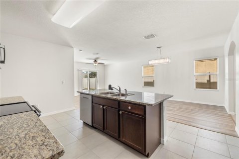 House in Wesley Chapel, Florida 5 bedrooms, 227.33 sq.m. № 2238505 - photo 17