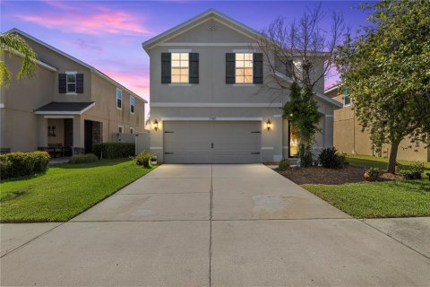 House in Wesley Chapel, Florida 5 bedrooms, 227.33 sq.m. № 2238505 - photo 2