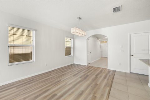 House in Wesley Chapel, Florida 5 bedrooms, 227.33 sq.m. № 2238505 - photo 8