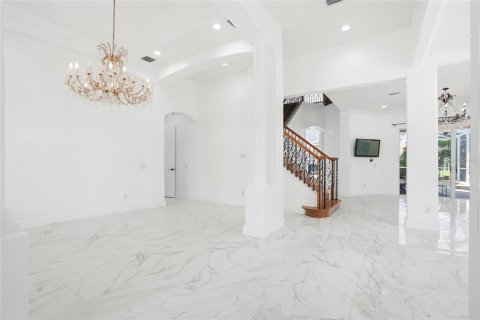 Купить виллу или дом в Тампа, Флорида 13 комнат, 345.04м2, № 2213919 - фото 10