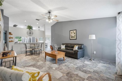 Villa ou maison à vendre à Tampa, Floride: 3 chambres, 151.8 m2 № 2230241 - photo 5