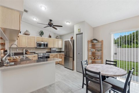 Villa ou maison à vendre à Tampa, Floride: 3 chambres, 151.8 m2 № 2230241 - photo 11