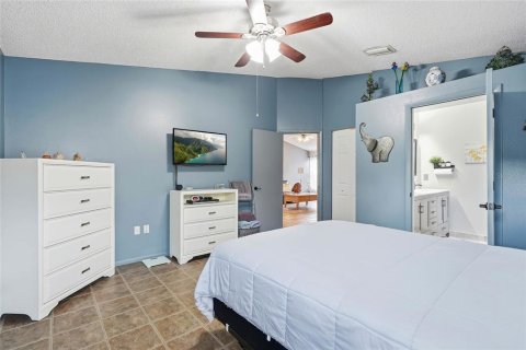Villa ou maison à vendre à Tampa, Floride: 3 chambres, 151.8 m2 № 2230241 - photo 17