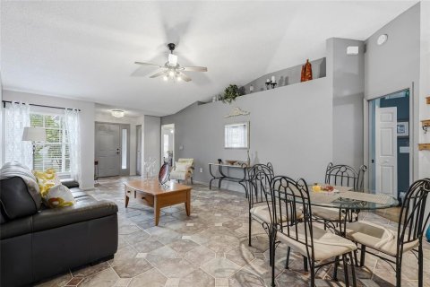 Villa ou maison à vendre à Tampa, Floride: 3 chambres, 151.8 m2 № 2230241 - photo 8