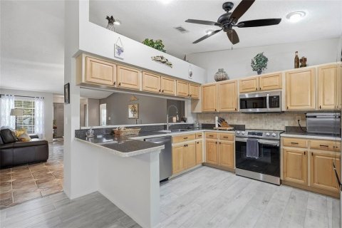 Villa ou maison à vendre à Tampa, Floride: 3 chambres, 151.8 m2 № 2230241 - photo 12