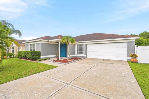 Villa ou maison à vendre à Tampa, Floride: 3 chambres, 151.8 m2 № 2230241 - photo 3