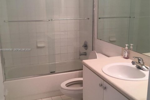 Купить кондоминиум в Майами, Флорида 2 спальни, 73.11м2, № 2005470 - фото 10