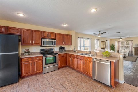 Townhouse in PALM RIVER TOWNHOMES in Tampa, Florida 3 bedrooms, 150.5 sq.m. № 1514302 - photo 8
