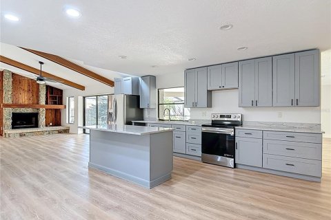 House in Palm Harbor, Florida 4 bedrooms, 271.74 sq.m. № 2273216 - photo 21