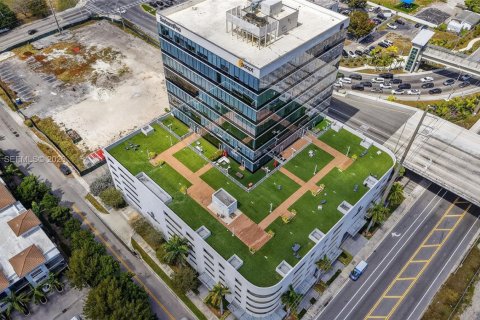 Купить коммерческую недвижимость в Майами, Флорида № 2050025 - фото 13