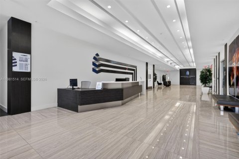 Купить коммерческую недвижимость в Майами, Флорида № 2050025 - фото 8