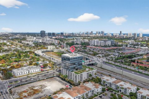 Купить коммерческую недвижимость в Майами, Флорида № 2050025 - фото 14