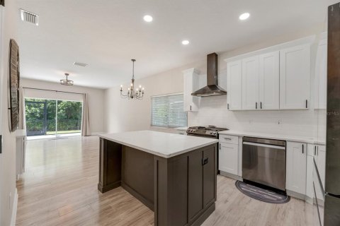 House in Fish Hawk, Florida 3 bedrooms, 111.39 sq.m. № 2216804 - photo 7