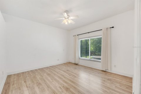 House in Fish Hawk, Florida 3 bedrooms, 111.39 sq.m. № 2216804 - photo 14