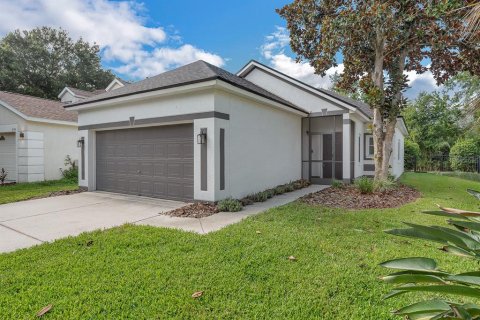 House in Fish Hawk, Florida 3 bedrooms, 111.39 sq.m. № 2216804 - photo 2