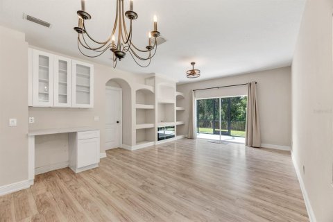 House in Fish Hawk, Florida 3 bedrooms, 111.39 sq.m. № 2216804 - photo 8