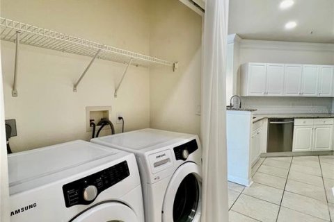 Condominio en alquiler en Tampa, Florida, 2 dormitorios, 107.12 m2 № 1842254 - foto 23