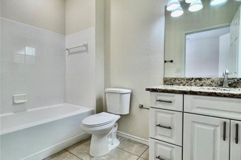 Condominio en alquiler en Tampa, Florida, 2 dormitorios, 107.12 m2 № 1842254 - foto 17