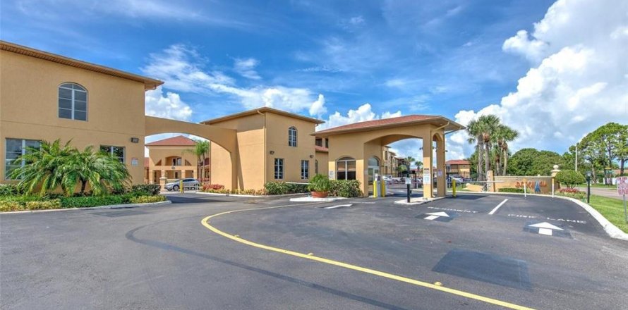 Condominio en Tampa, Florida, 2 dormitorios № 1842254