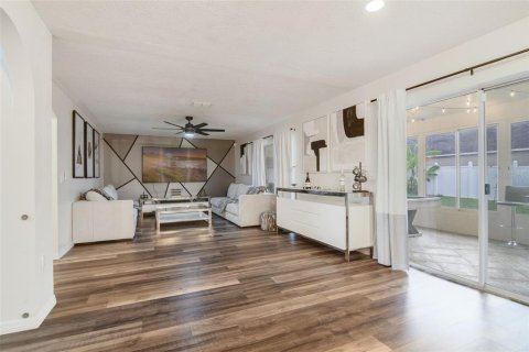 House in Sanford, Florida 5 bedrooms, 209.03 sq.m. № 1683016 - photo 23