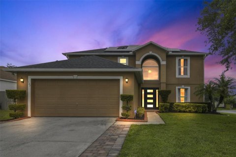 House in Sanford, Florida 5 bedrooms, 209.03 sq.m. № 1683016 - photo 1