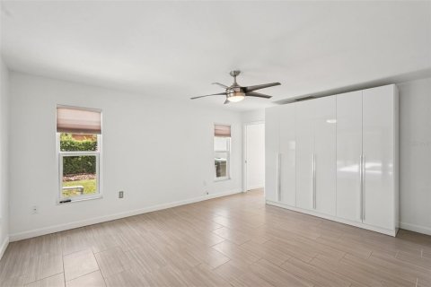 House in Sarasota, Florida 3 bedrooms, 191.19 sq.m. № 1843541 - photo 12