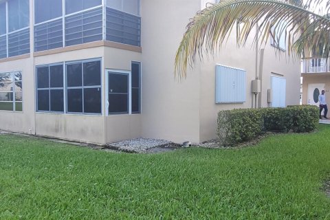 Condo in West Palm Beach, Florida, 1 bedroom  № 2169753 - photo 22