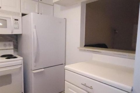 Condo in West Palm Beach, Florida, 1 bedroom  № 2169753 - photo 8