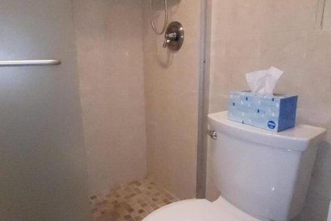 Condo in West Palm Beach, Florida, 1 bedroom  № 2169753 - photo 17