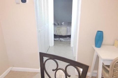 Condo in West Palm Beach, Florida, 1 bedroom  № 2169753 - photo 9