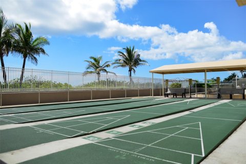 Condominio en venta en Hallandale Beach, Florida, 2 dormitorios, 115.2 m2 № 1863678 - foto 9