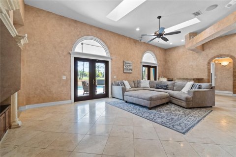Casa en venta en Winter Haven, Florida, 4 dormitorios, 323.3 m2 № 1913370 - foto 12