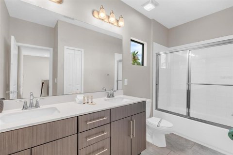 House in Davenport, Florida 4 bedrooms, 204.85 sq.m. № 2378133 - photo 5