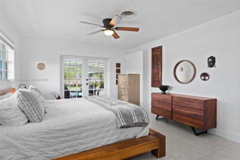 Casa en venta en Pompano Beach, Florida, 3 dormitorios № 1875676 - foto 24