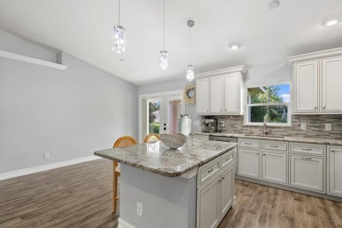 Villa ou maison à vendre à North Port, Floride: 3 chambres, 127.65 m2 № 1869809 - photo 8