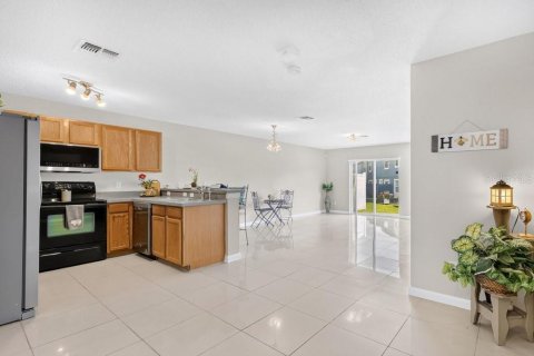 Townhouse in Orlando, Florida 3 bedrooms, 137.77 sq.m. № 2157290 - photo 4