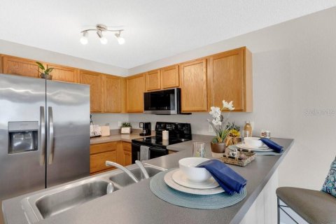 Townhouse in Orlando, Florida 3 bedrooms, 137.77 sq.m. № 2157290 - photo 24