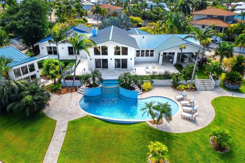 House in Marathon, Florida 5 bedrooms, 536.98 sq.m. № 1845433 - photo 15