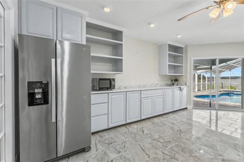 Casa en venta en Lakeland, Florida, 4 dormitorios, 414.72 m2 № 2396483 - foto 30