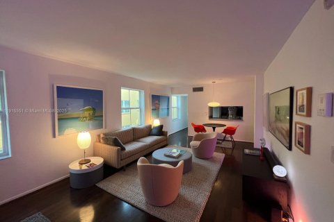 Condo à Miami Beach, Floride, 1 chambre  № 1970994