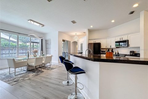 House in Apopka, Florida 4 bedrooms, 199.55 sq.m. № 1826663 - photo 12