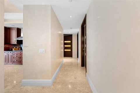 Copropriété à louer à Bal Harbour, Floride: 2 chambres, 206.34 m2 № 2039648 - photo 14