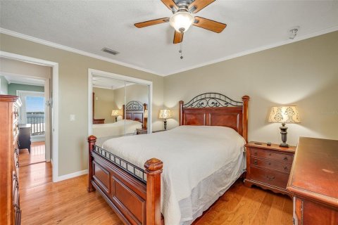 House in Merrit Island, Florida 4 bedrooms, 260.31 sq.m. № 2209063 - photo 30